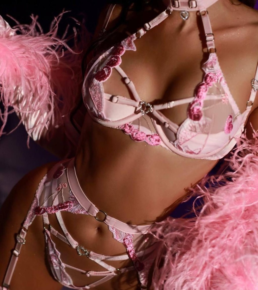 Индивидуалка Владлена фото № 2 в городе Златоуст