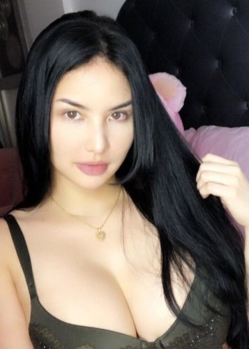 Анжелика, Г. Златоуст